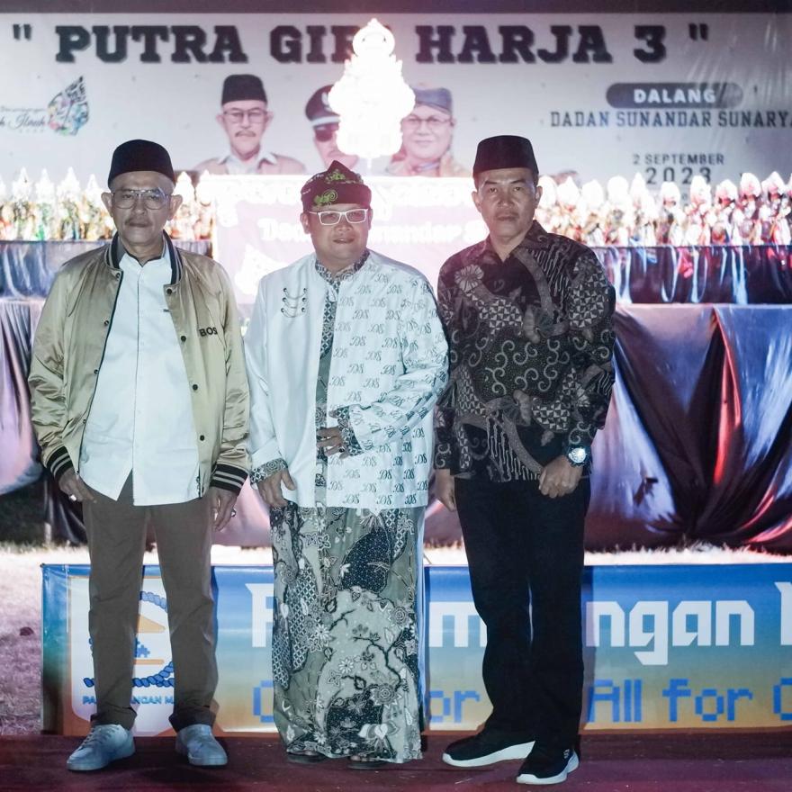 PAGELARAN WAYANG GOLEK PUTRA GIRIHARJA 3